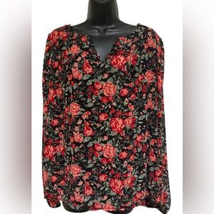 Beautiful Floral Print Blouse ⭐️NWT⭐️